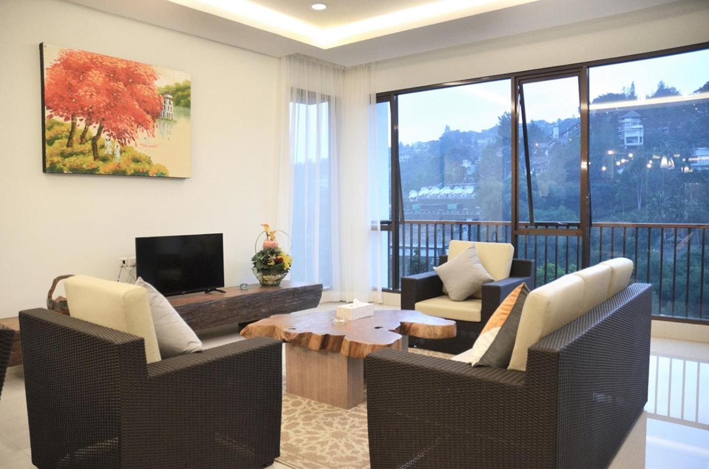 בנדונג Narwastu Hill View Villa 6 Bedrooms With A Private Swimming Pool מראה חיצוני תמונה