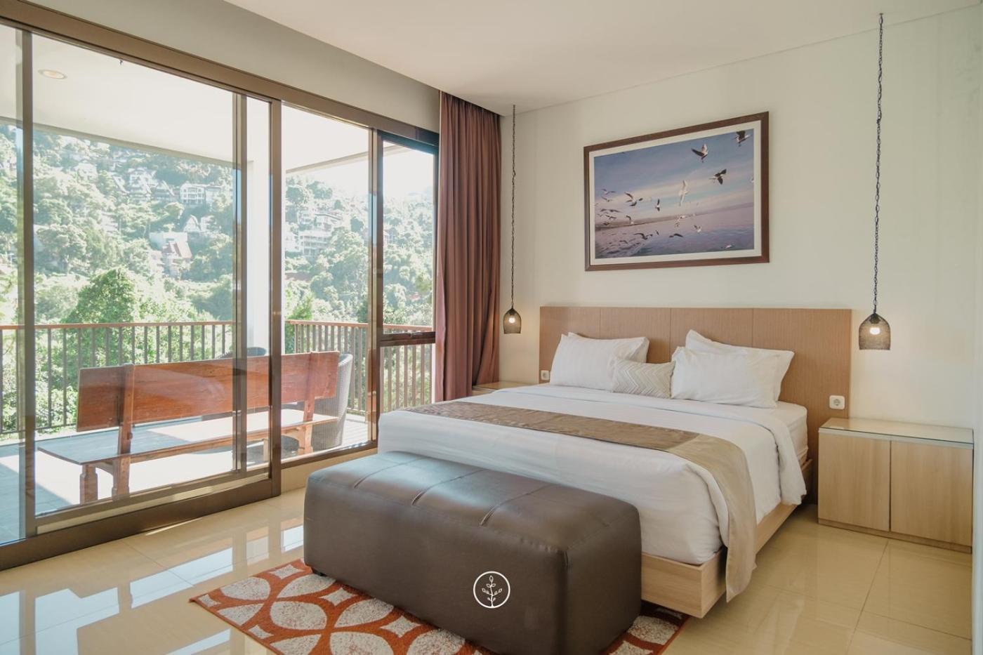 בנדונג Narwastu Hill View Villa 6 Bedrooms With A Private Swimming Pool מראה חיצוני תמונה