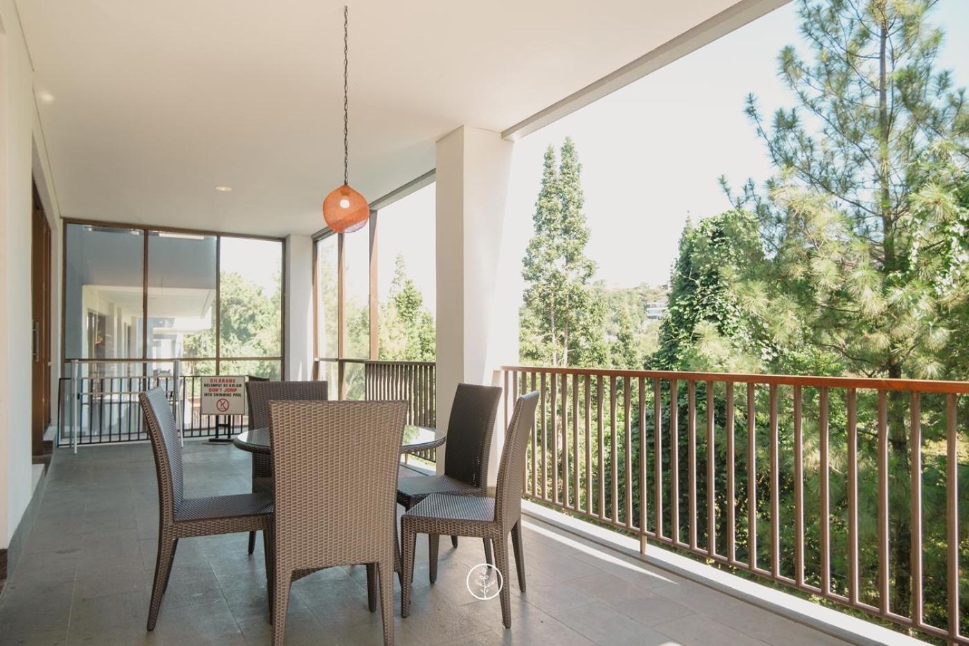 בנדונג Narwastu Hill View Villa 6 Bedrooms With A Private Swimming Pool מראה חיצוני תמונה